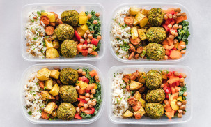 Best Food Storage Containers: Glass vs. Plastic vs. Metal vs. Airtight