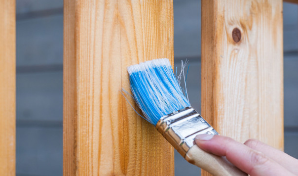 Best Wood Stains for Outdoor and Indoor: Ready Seal vs. General Finishes