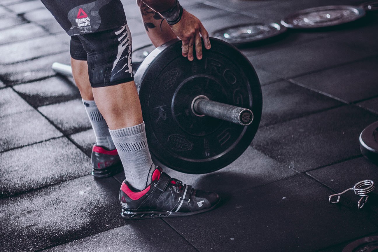 best weightlifting shoes for wide feet